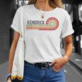 I Love Kendrick Personalizado Retro Sunset Primer Nombre Camiseta unisex Regalos para ella