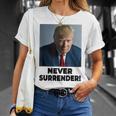 Nunca Entregues Las Elecciones Presidenciales De Trump 2024 Camiseta unisex Regalos para ella