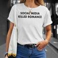 Social Media Killed Romance Gray T-Shirt Geschenke für Sie