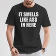 Huele A Culo Aquí Divertido Apestoso Camiseta unisex Regalos divertidos