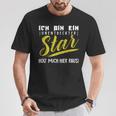 Ich Bin Ein Star Holt Mich Hier Raus Alltagheld T-Shirt Lustige Geschenke