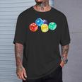 Colourful Dice In Five Different Colours T-Shirt Geschenke für Ihn