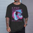 Korean K-Pop And Chill Girl T-Shirt Geschenke für Ihn