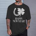 New Year's Eve Outfit Happy New Year Clover Horseshoe Lucky T-Shirt Geschenke für Ihn