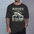 Unterschätze Niemals Einen Alten Mann Mit Einer Angel T-Shirt Geschenke für Ihn