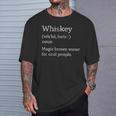 Vintage Whiskey Drinkers Definition Of Whisky Camiseta unisex Regalos para él