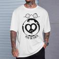 Peas On Earth Peace On Earth Pun Cute T-Shirt Design T-Shirt Gifts for Him