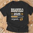 Bisabuelo 2025 Cargando Regalo Nacimiento Bisnieto Bisnieta Camiseta unisex Regalos para ancianos