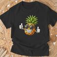 Cool Pineapple Wearing Sunglasses Fun Fruit T-Shirt Geschenke für alte Männer