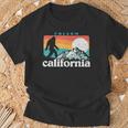 Folsom California Retro 80S Bigfoot Mountains T-Shirt Cadeaux pour les vieillards
