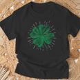 Four-Leaf Clover Ireland Lucky Charm T-Shirt Geschenke für alte Männer