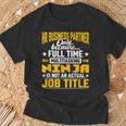 Hr Business Partner Job Title Camiseta unisex Regalos para ancianos