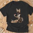 Hund Isst Pizza Afrikanischer Wildhund T-Shirt Geschenke für alte Männer