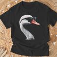 Swan Bird Graphic Animal Illustration Sunglasses Swan T-Shirt Geschenke für alte Männer