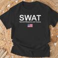 Swat Team Police Special Forces Us Flag Chest Logo T-Shirt Geschenke für alte Männer