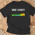 Wind Comes Kiter Surfer Saying Kitesurfer Windsurf T-Shirt Geschenke für alte Männer