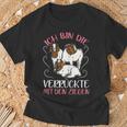 Women's Ich Bin Dieerrückte Mit Den Goat Ich Bin Dieerrückte Mit T-Shirt Geschenke für alte Männer