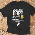 Zwillingspapa 2025 Loading Werdender Papa Announcement T-Shirt Geschenke für alte Männer