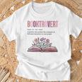 Booktrovert Definition Book Lovers Librarian Flowers T-Shirt Geschenke für alte Männer