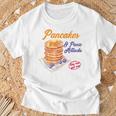 Graphic With Pancakes And Panic Attacks For Girls And Women T-Shirt Geschenke für alte Männer