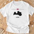 Lettische Flagge Mit Landkarte Und Name Des Landes Lettland T-Shirt Geschenke für alte Männer