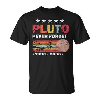 Never Forget Pluto Retrointage 1930 2006 Idea T-Shirt - Seseable